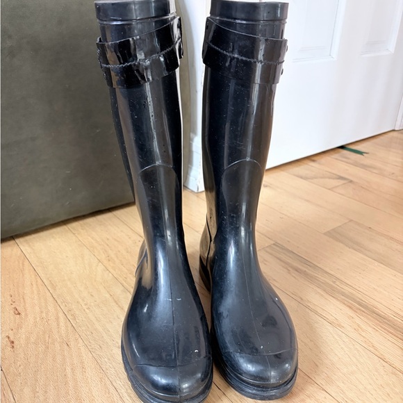 Burberry Black Plaid-Trim Rain Boots - Picture 4 of 8